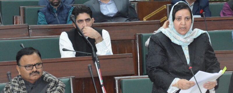 منشیات کے عادی اَفراد کے علاج اور باز آباد کاری کیلئے کشمیر میں 11 اور جموں میں 9 اے ٹی ایف کام کر رہے ہیں۔ سکینہ اِیتو