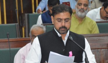 گوجر وبکروال ہوسٹلوں کیلئے 1,833 لاکھ روپے اور پہاڑی ہوسٹلوں کیلئے 294 لاکھ روپے کے فنڈز جاری ۔ ستیش شرما