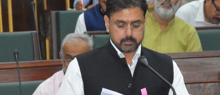 گوجر وبکروال ہوسٹلوں کیلئے 1,833 لاکھ روپے اور پہاڑی ہوسٹلوں کیلئے 294 لاکھ روپے کے فنڈز جاری ۔ ستیش شرما