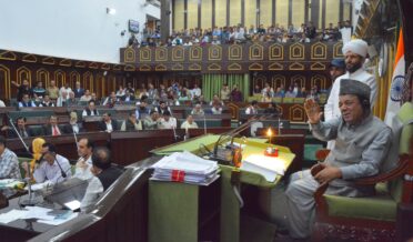 سپیکر کی اراکین کے درمیان بیان بازی کا سہارا لئے بغیر ذمہ دارانہ طرزِعمل اِختیار کرنے پر زور