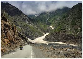 خطہ پیر پنجال کو وادی کشمیر سے جوڑنے والا تاریخی مغل روڑ کو جلد کھول دیا جائے