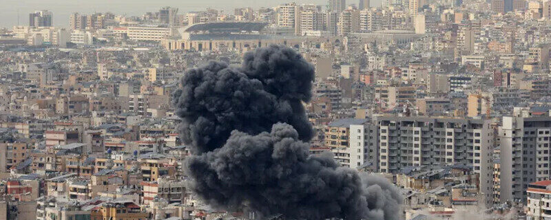 اسرائیل کا جنگ بندی کے بعد لبنانی دارالحکومت پر پہلا فضائی حملہ، رہائشی عمارت تباہ