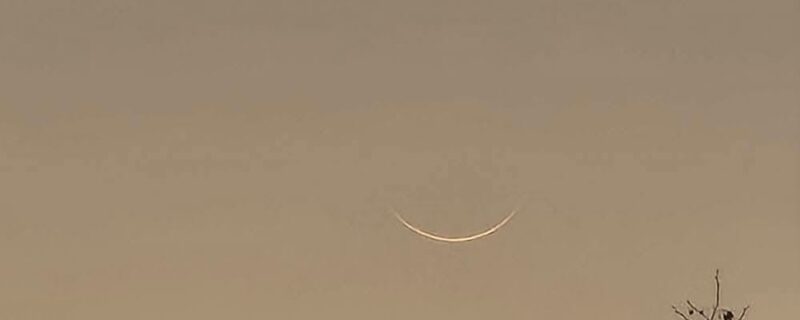 شوال کا چاند نظر آنے کی صورت میں آج عیدالفطر کی تقریب سعید منائی جارہی ہے