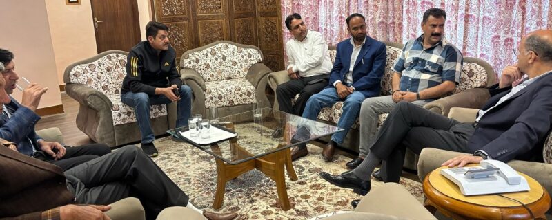 وزیر اعلیٰ کے مشیر کی وفود اور اَفراد سے ملاقات