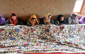 کاریگروں او ربُنکروںکو اَپنے بچوں کیلئے تعلیمی سکالرشپ سے فائدہ اُٹھانے کا مشورہ