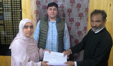 چیف الیکٹورل آفیسرنے نگروٹہ او ربڈگام اسمبلی حلقوں میں رائے دہندگان کے طور پر رجسٹریشن کرنے کی اپیل کی