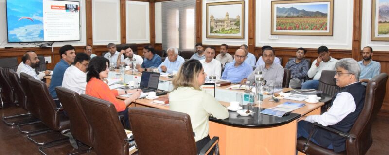 چیف سیکرٹری نے جموں میں سیاحت کو فروغ دینے کیلئے اسٹیک ہولڈرز سے تبادلہ خیال کیا