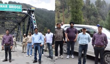 ضلع ترقیاتی کمشنر پونچھ نے مغل روڈ کا معائینہ کیا