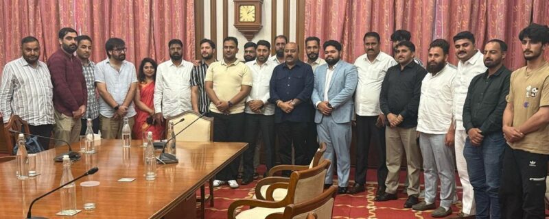 نائب وزیر اعلیٰ نے ایکناتھ شندے سے ملاقات کے دوران جموں و کشمیر کے رہائشیوں کیلئے حفاظتی اقدامات کا خیر مقدم کیا