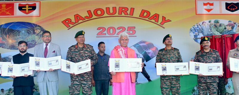 راجوری کی آزادی: لیفٹیننٹ گورنر کا شہداء کو خراجِ عقیدت