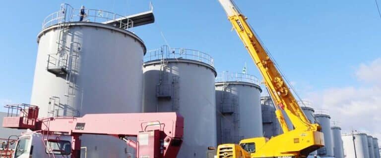 جاپان نے فوکوشیما نیوکلیئر پلانٹ میں ایندھن کے تل چھٹ کو صاف کرنا شروع کر دیا