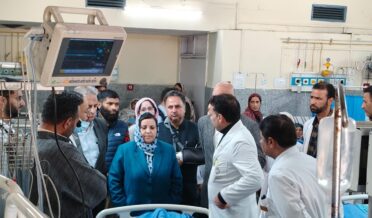 سکینہ اِیتو نے سکمز اور ایس ایم ایچ ایس ہسپتالوں کا دورہ کیا