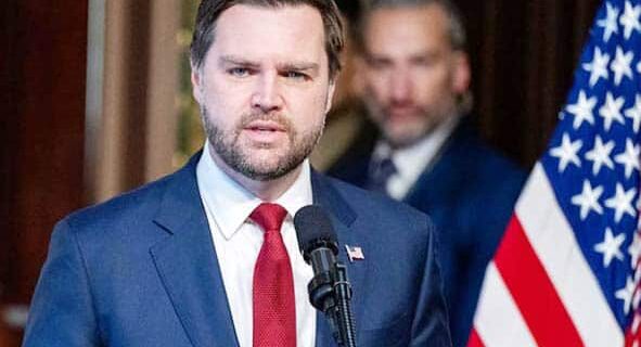 امریکہ نے چینی شہریو ں کو ’گنوار‘ کہہ دیا ،چین کا سخت ردعمل