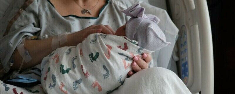 برطانیہ میں رحم مادر کی پیوند کاری کے بعد پہلی بچی کی پیدائش