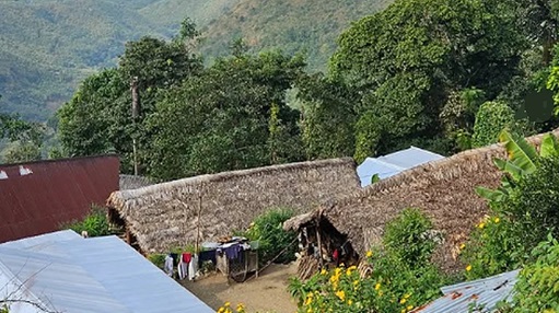 دنیا کا انوکھا گاؤں جہاں لوگ کھیتی ایک ملک میں کرتے ہیں اور رہتے دوسرے ملک میں ہیں