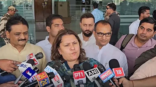 ملک میں آدھا سچ اور پورا جھوٹ بولنے کا رجحان بڑھ رہا ہے:سپریا شرینیت
