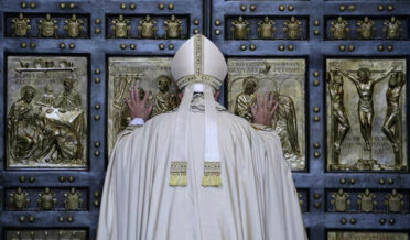 اگلا پوپ کون ہوگا اور اس کا انتخاب کیسے ہوگا؟