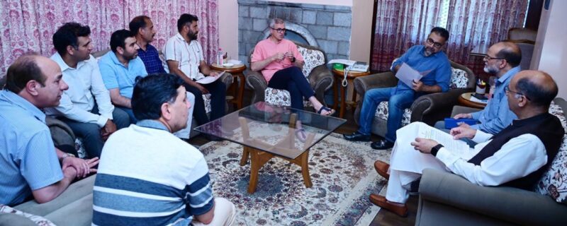 وزیر اعلیٰ عمر عبداللہ نے ’رابطہ آفس‘ میں متعدد عوامی وفود سے ملاقات کی