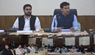 صوبائی کمشنر کشمیر نے اسمبلی حلقہ بڈگام کیلئے سپیشل سمر ی رویژن کی پیش رفت کا جائزہ لیا