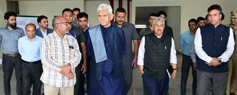 لیفٹیننٹ گورنر نے پنتھا چوک میں شری اَمرناتھ جی شرائین بورڈ کے دفتر اور یاتری نواس کامعائینہ کیا