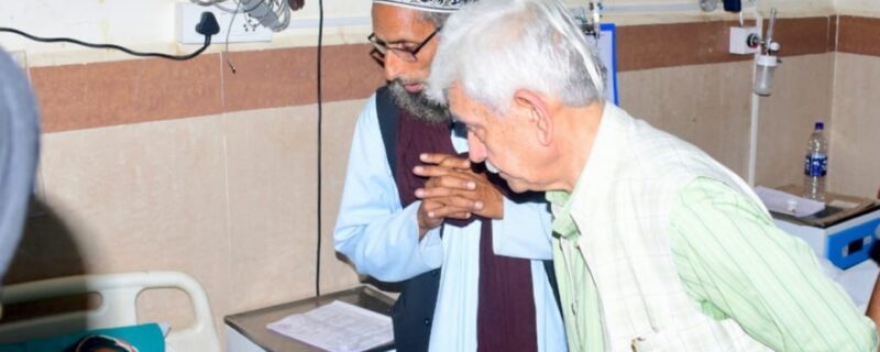 لیفٹیننٹ گورنر نے راجوری کا دورہ کر کے پاکستان کی بلا اِشتعال فائرنگ سے متاثرہ کنبوں کے اَفراد کے ساتھ ملاقات کی