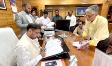 وفود کی ستیش شرما سے ملاقات ، عوامی فلاح و بہبود سے وابستگی کااعادہ کیا