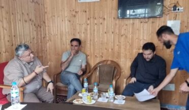 ٹرانسپورٹ کمشنر نے کپواڑہ کا دورہ کیا ،عوامی شکایات کا نمٹارہ کیا