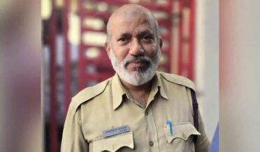 کاندھوں پر سلینڈر اٹھانے والے ہوم گارڈ جاوید خان نے ایک بڑا دھماکہ سے علاقے کو بچایا