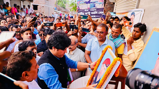 ملک کیلئےجان قربان کرنے والے جھنتو علی شیخ کے اہل خانہ سے عمران پرتاپ گڑھی کی ملاقات