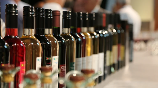 سعودی حکومت نے 73سال بعد شراب پر عائد پابندی ہٹائی، لیکن اصول و ضوابط کا رکھنا ہوگا خیال