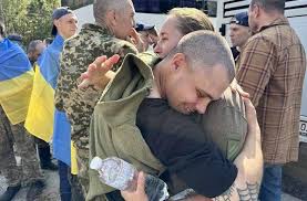 روس اور یوکرین کے درمیان قیدیوں کا سب سے بڑا تبادلہ