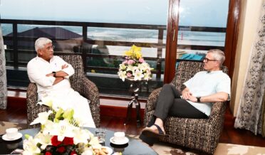 وزیر اعلیٰ عمر عبداللہ اور مرکزی وزیرگجیندر سنگھ شیکھاوت کی سیاحت کو فروغ دینے پر گفتگو