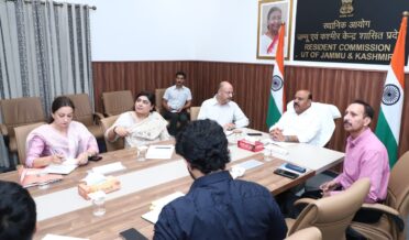 نائب وزیر اعلیٰ نے نئی دہلی میں جموںوکشمیر ریذیڈنٹ کمیشن ترقیاتی کاموں کی پیش رفت کا جائزہ لیا