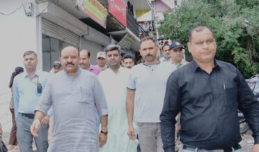 نائب وزیر اعلیٰ نے عوامی شکایات کے نمٹارے کیلئے نوشہرہ ڈویژن کے سرحدی علاقوں کلا دورہ کیا