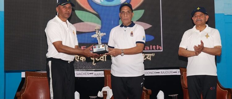 یوگا کو عالمی سطح پر مقبول بنانے کا سہرا وزیراعظم نریندر مودی کے سر:راجناتھ سنگھ