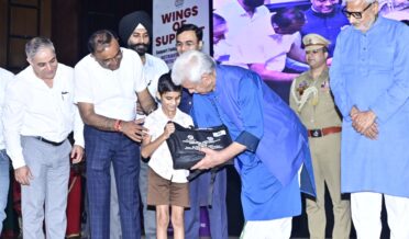 لیفٹیننٹ گورنر نے جموں میں دیویانگ جن کیلئے اِمدادی سامان و آلات کی بڑے پیمانے پر تقسیم مہم کا اِفتتاح کیا