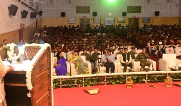 لفٹینٹ گورنر نے سرینگر میں سپیشل نیشنل انٹی گریشن کیمپ میں این سی سی کیڈٹس کے ساتھ بات چیت کی