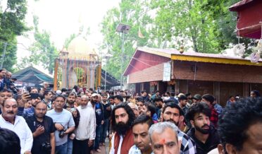 میلہ کھیر بھونی دیوسر کولگام میں بھی مذہبی جوش و جذبے کے ساتھ منایا گیا ، سینکڑوں عقیدت مندوں نے پوجا کی