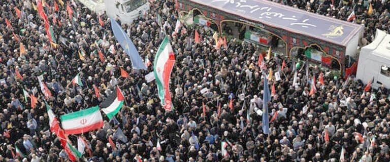 ایران کے شہید اعلیٰ فوجی کمانڈرز اور شہریوں کی نماز جنازہ