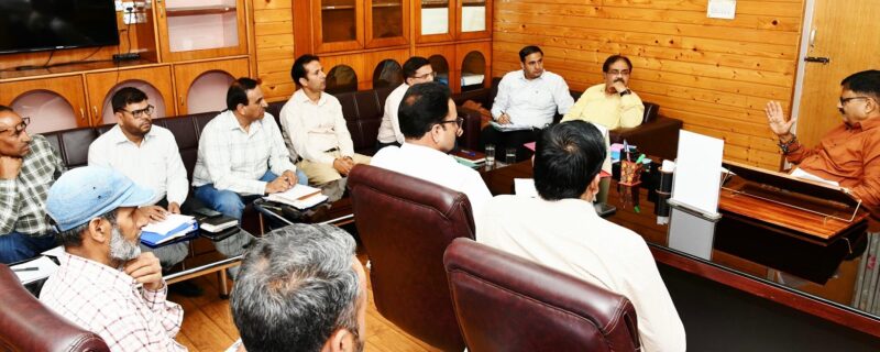 جاوید احمد رانا نے پیر پنجال ریجن میں واٹر سپلائی سکیموں کا جائزہ لیا