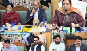 سکینہ ایتو نے ضلع کپواڑہ کے ترقیاتی پروفائل کا جائیزہ لیا