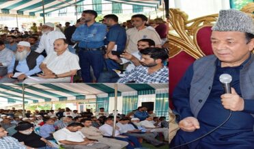 سپیکر قانون ساز اسمبلی کا چرارِ شریف کے کارگوم پالپورہ کا دورہ