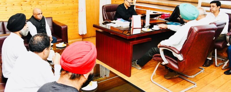 آل اِنڈیا فارسٹ آفیسر ز فیڈریشن کے عہدہ داروں نے وزیر جنگلات سے ملاقات کی