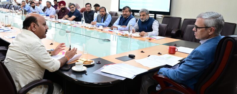 وزیر اعلیٰ عمر عبداللہ نے بلڈنگ اینڈ کنسٹرکشن ورکرز ویلفیئر بورڈ کے 22ویں بورڈ میٹنگ کی صدارت کی