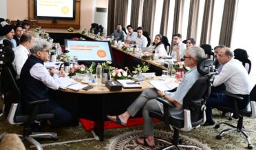 وزیر اعلیٰ عمر عبداللہ نے ایس کے آئی سی سی اور جے کے ٹی ڈِی سی بورڈ میٹنگوں کی صدارت کی