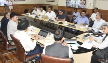 چیف سیکرٹری نے پی ایم سوریہ گھریوجنا کی عمل آوری کا جائزہ لیا