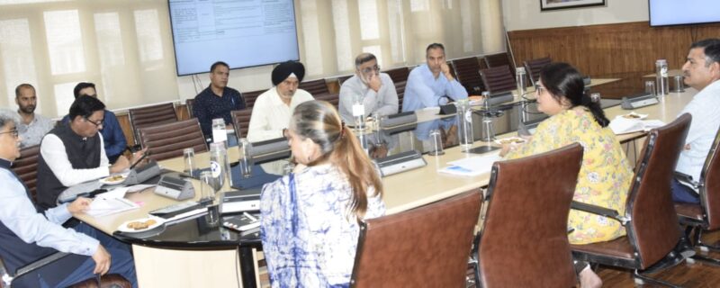 چیف سیکرٹری نے تعمیل میں کمی کے اَقدامات کی پیش رفت کا جائز ہ لیا