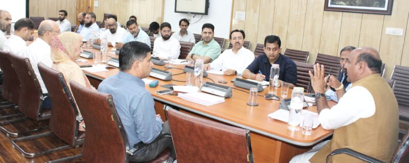 جموں وکشمیر میں غیر قانونی کان کنی کے خلاف زیرو ٹالرنس اَپنایا جائے۔ نائب وزیراعلیٰ کی اَفسران کو ہدایت