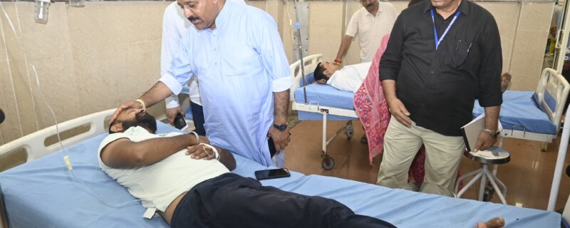 نائب وزیر اعلیٰ نے سب ڈِسٹرکٹ ہسپتال اَکھنور کا معائینہ کیا اور علاج و خدمات پر زور