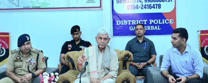 لیفٹیننٹ گورنر نے بال تل بیس کیمپ کا دورہ کر کے جاری یاترا کے اِنتظامات کا جائزہ لیا